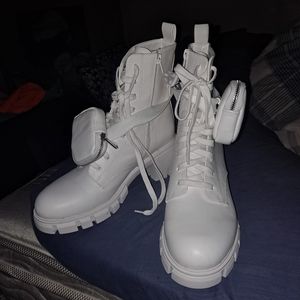 Ladies boots
